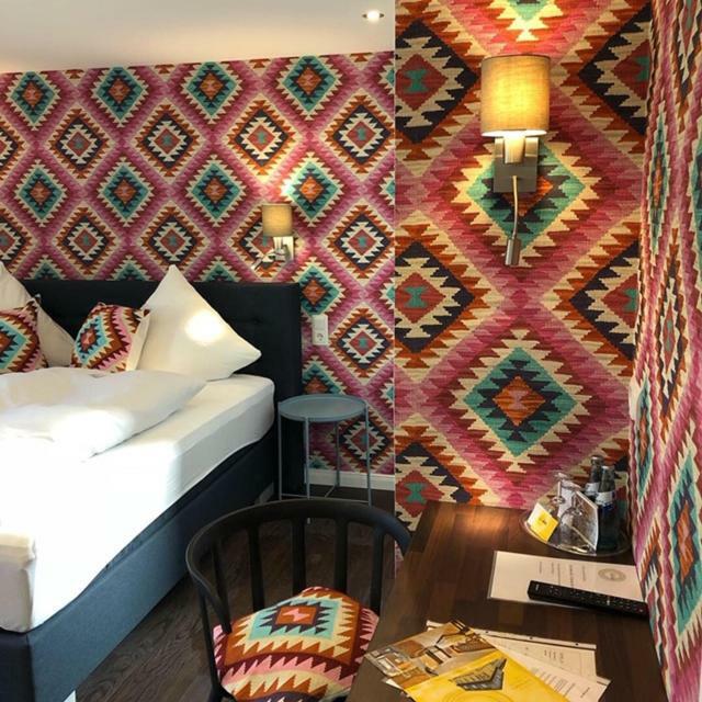 Hotel Zur Goldenen Sonne 우징겐 외부 사진